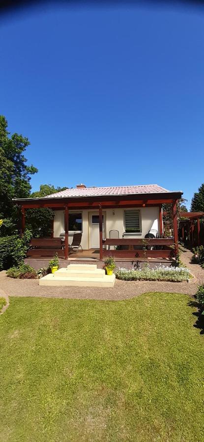Bungalow Idylle Am See Neuruppin Zewnętrze zdjęcie