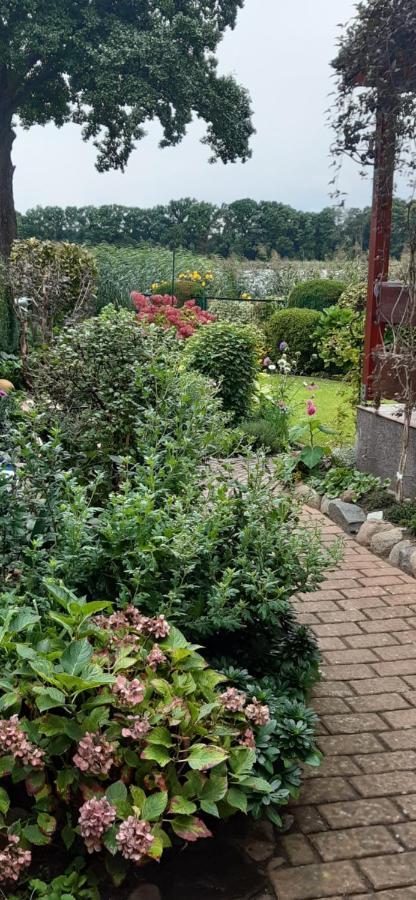 Bungalow Idylle Am See Neuruppin Zewnętrze zdjęcie