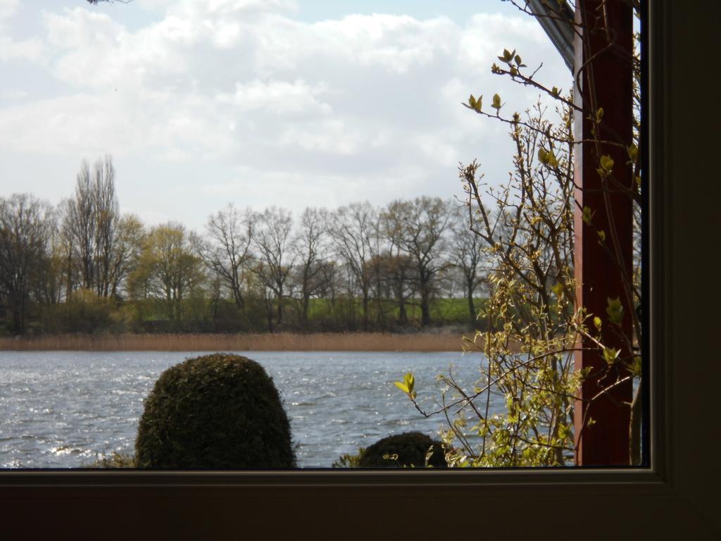 Bungalow Idylle Am See Neuruppin Zewnętrze zdjęcie