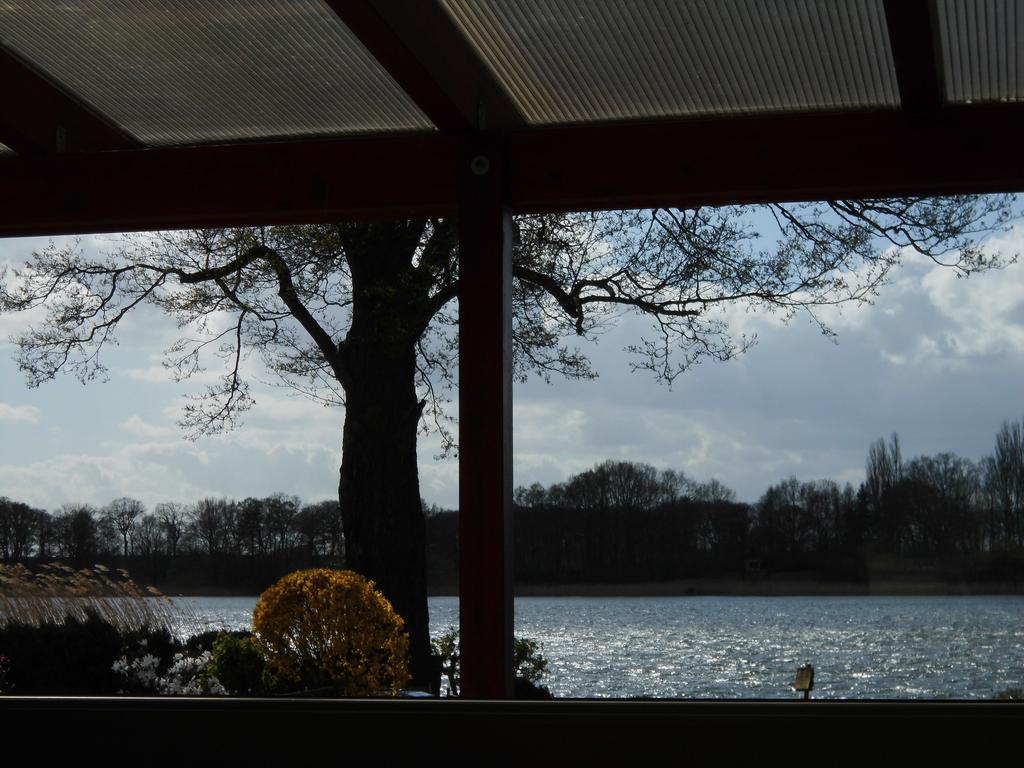 Bungalow Idylle Am See Neuruppin Zewnętrze zdjęcie