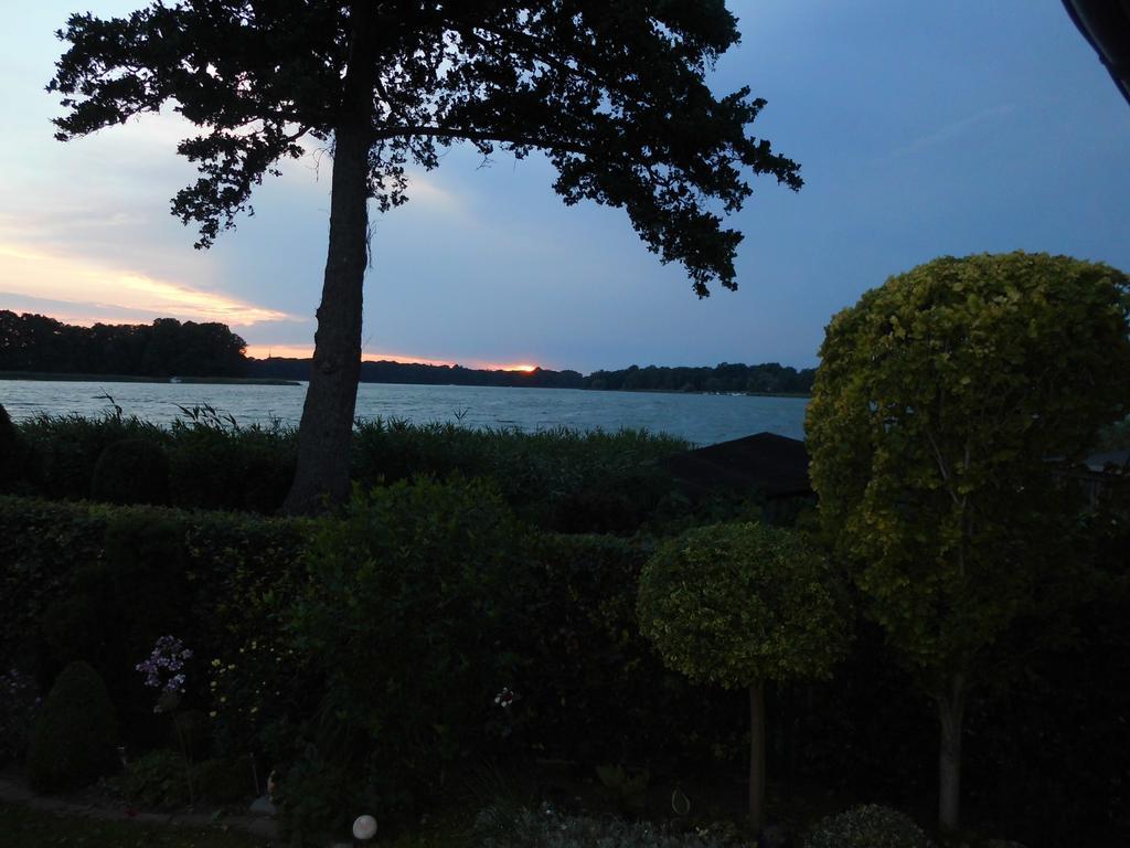 Bungalow Idylle Am See Neuruppin Zewnętrze zdjęcie