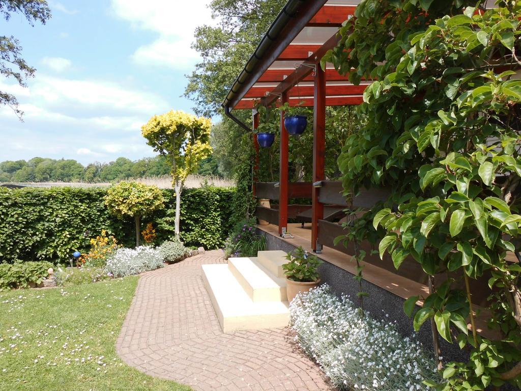 Bungalow Idylle Am See Neuruppin Zewnętrze zdjęcie